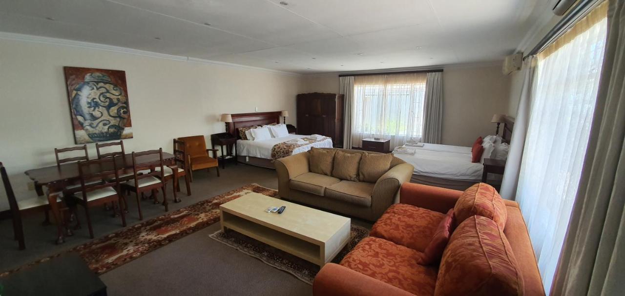 Acacia Westdene B&B Bloemfontein Exteriör bild