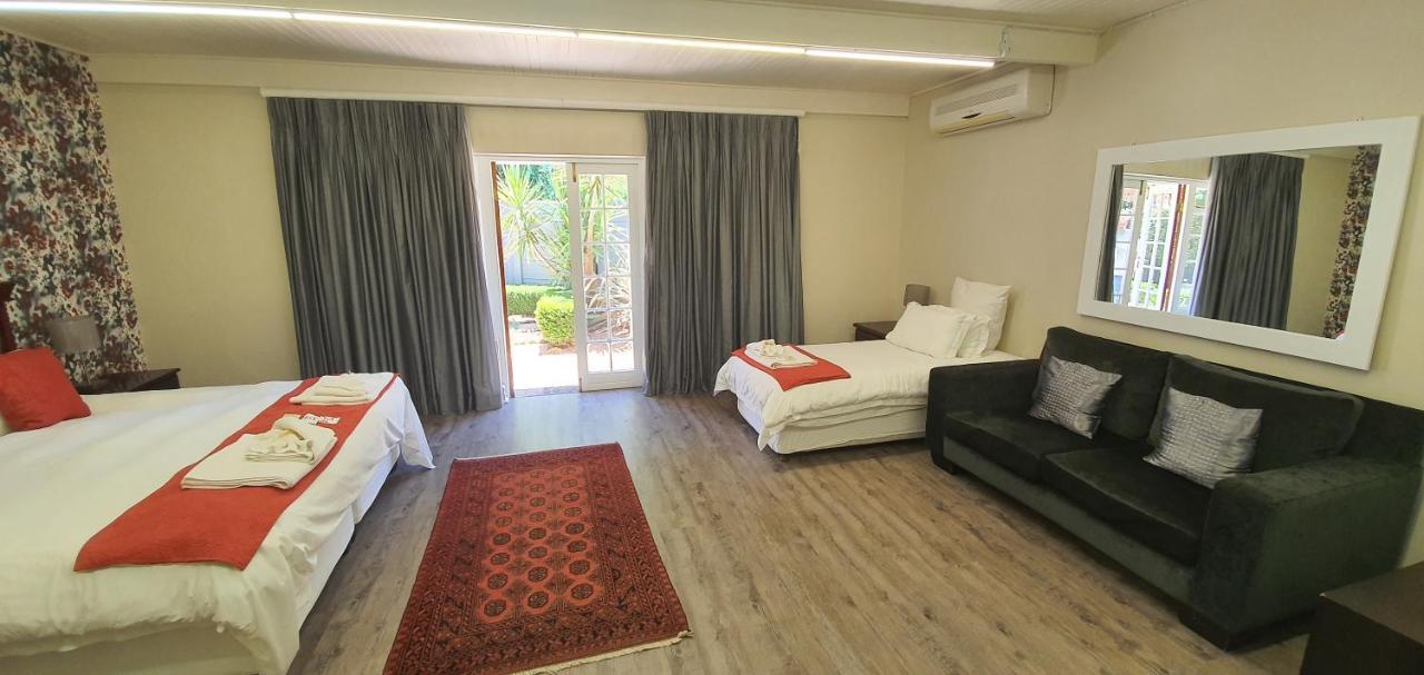 Acacia Westdene B&B Bloemfontein Exteriör bild