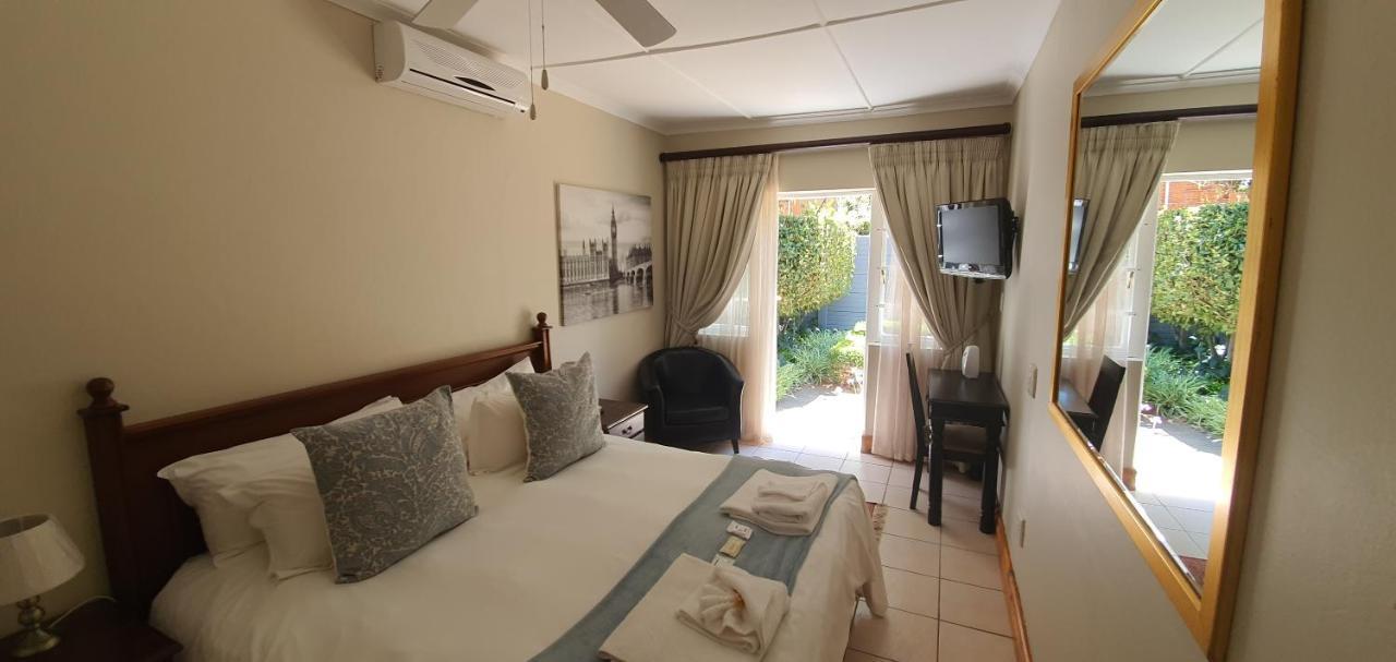 Acacia Westdene B&B Bloemfontein Exteriör bild