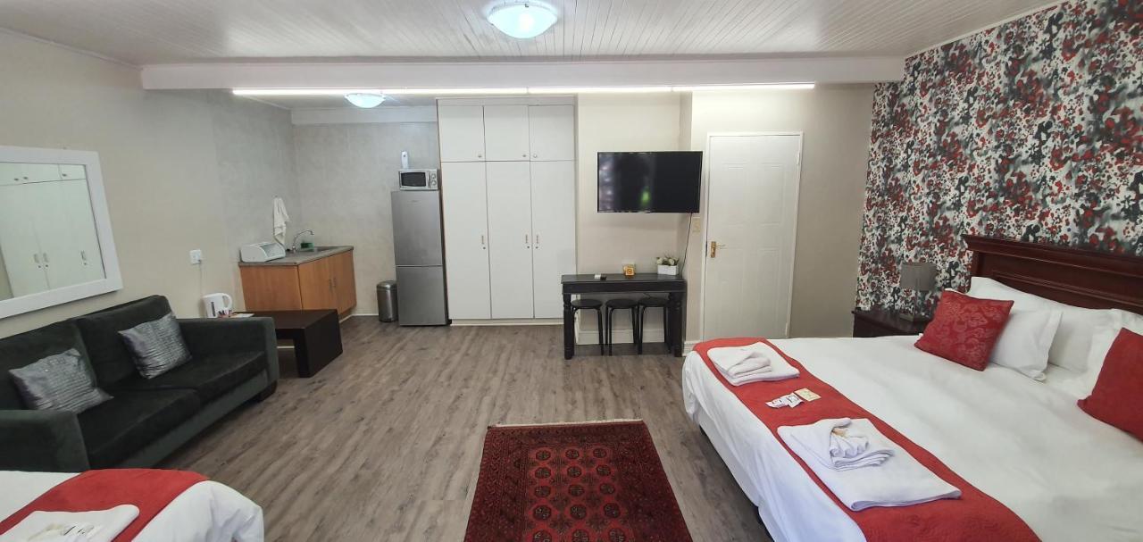 Acacia Westdene B&B Bloemfontein Exteriör bild