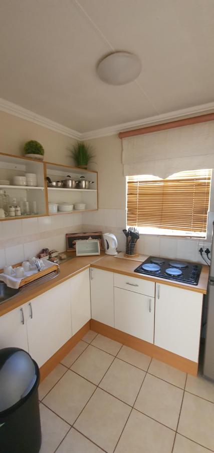 Acacia Westdene B&B Bloemfontein Exteriör bild