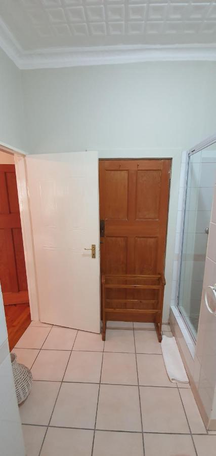Acacia Westdene B&B Bloemfontein Exteriör bild