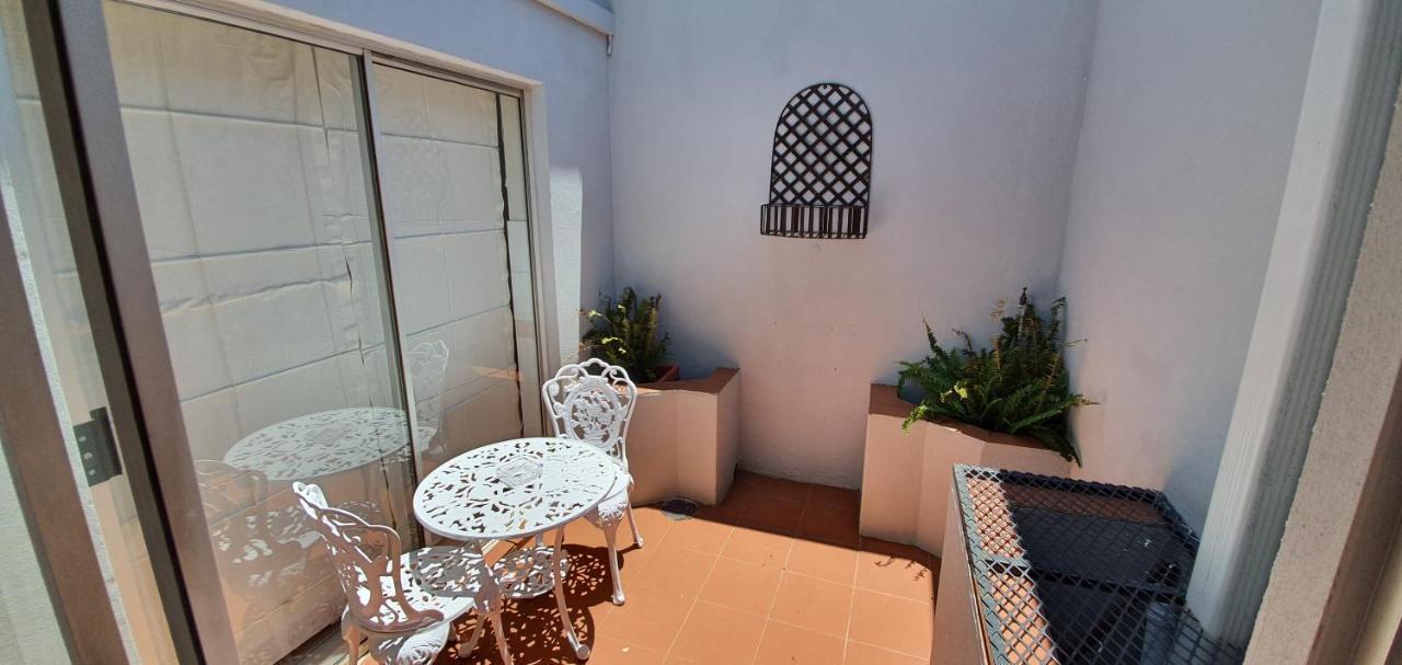 Acacia Westdene B&B Bloemfontein Exteriör bild